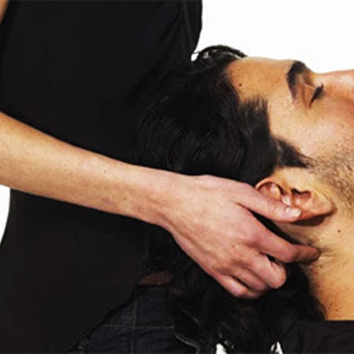 Le massage du Cuir Chevelu
